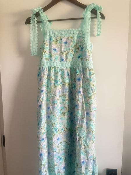 Florals & Lace